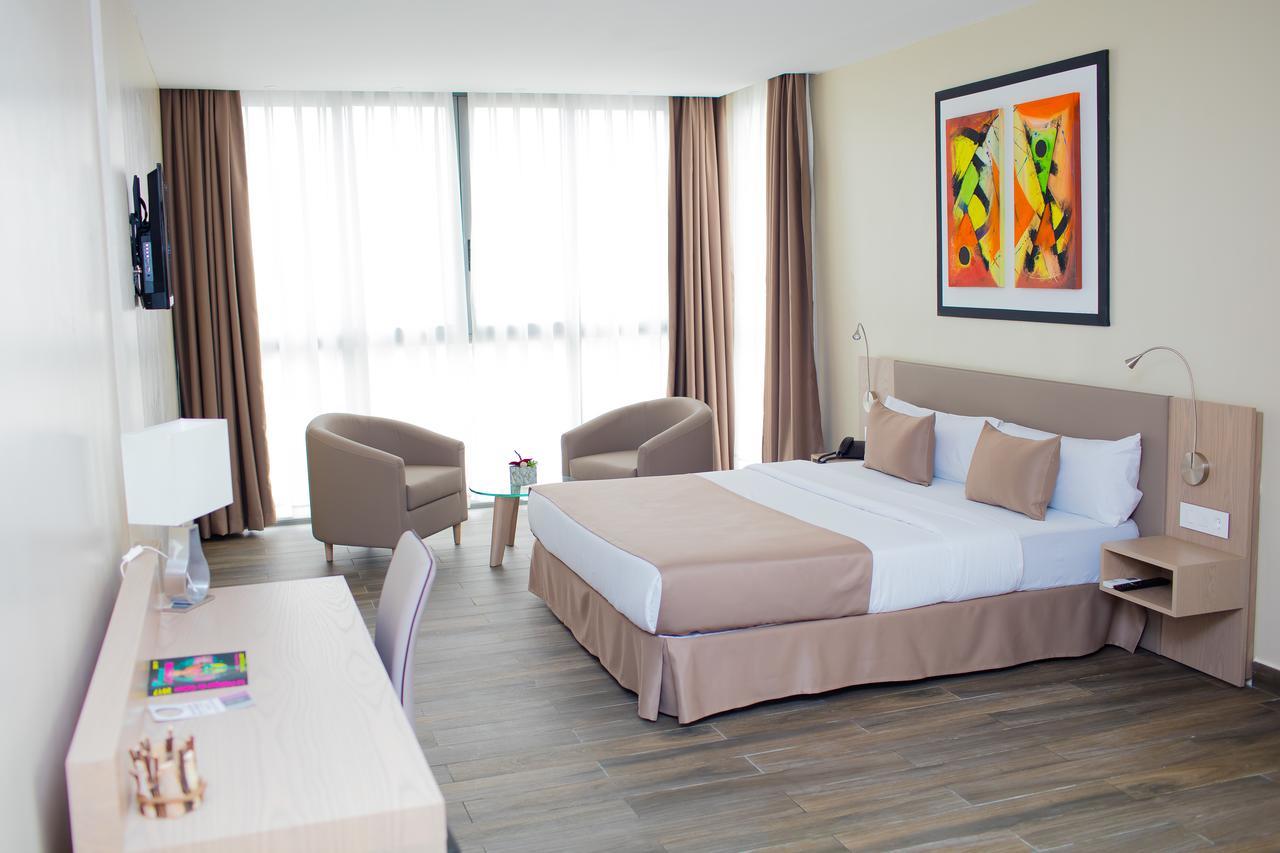 Fly Hotel Libreville Eksteriør billede