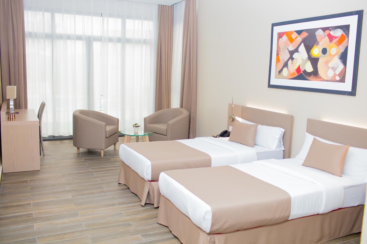 Fly Hotel Libreville Eksteriør billede
