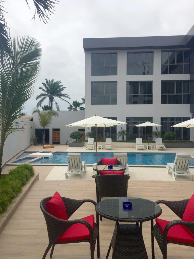 Fly Hotel Libreville Eksteriør billede