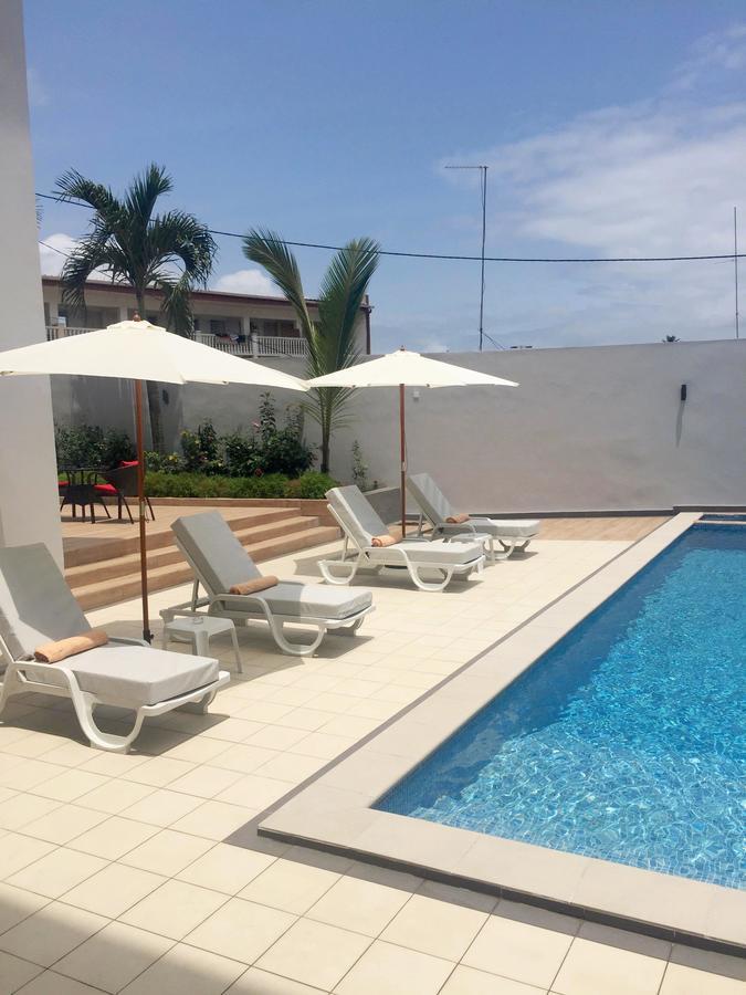 Fly Hotel Libreville Eksteriør billede